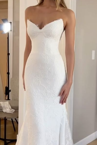 V-Neck Off-Shoulder Sleeveless Allover Lace Satin Mermaid Wedding Dress with Sweep Train