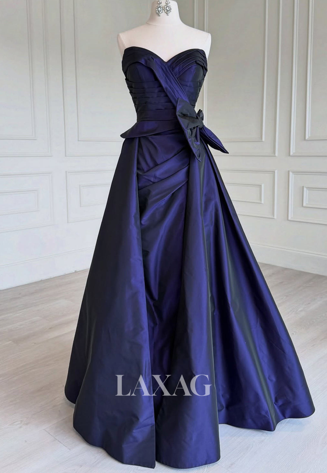 Sweetheart Sleeveless Satin Pleated Floor-Length A-Line Prom Dress with Big Bow