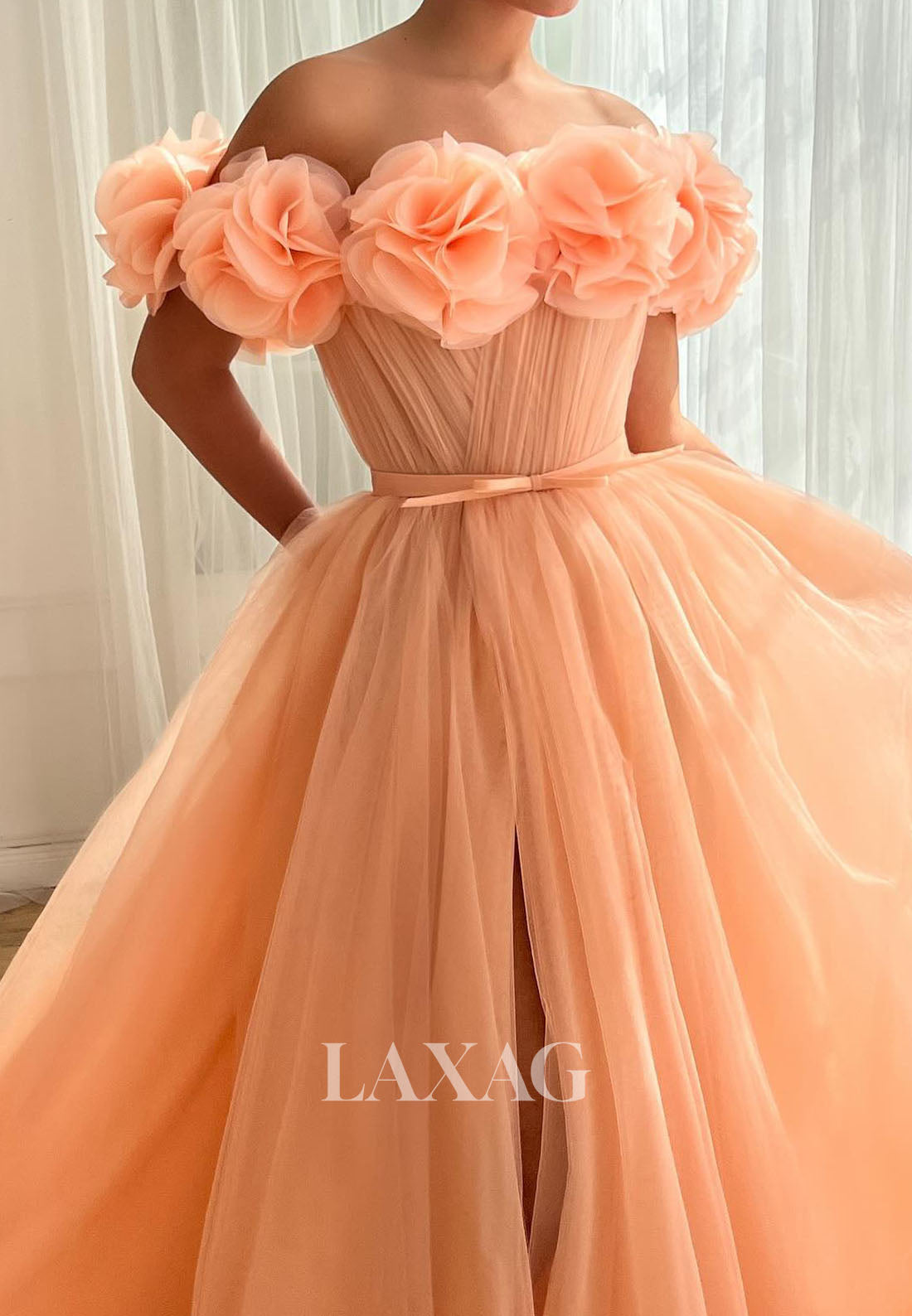 Tube Top Floral Embellished Party Gowns Off-Shoulder Sleeveless Pleated Tulle A-Line Prom Dress