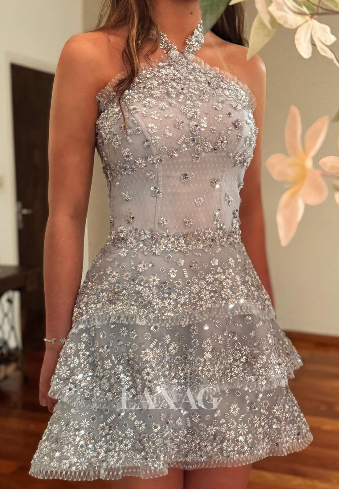 Halter-Neck Sleeveless Sequined Applique Tulle Tiered Short A-Line Party Homecoming Dress