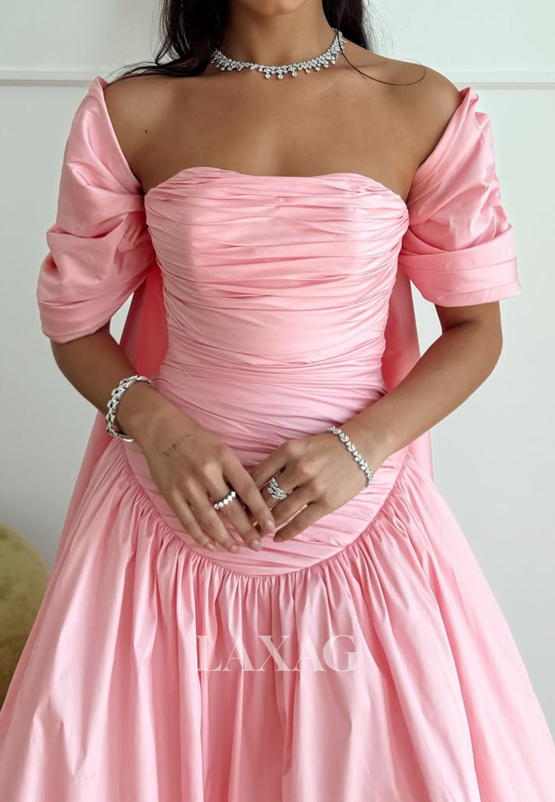 Tube Top Off-Shoulder Floor-Length A-Line Prom Dress Sleeveless Pleated Satin Party Gowns