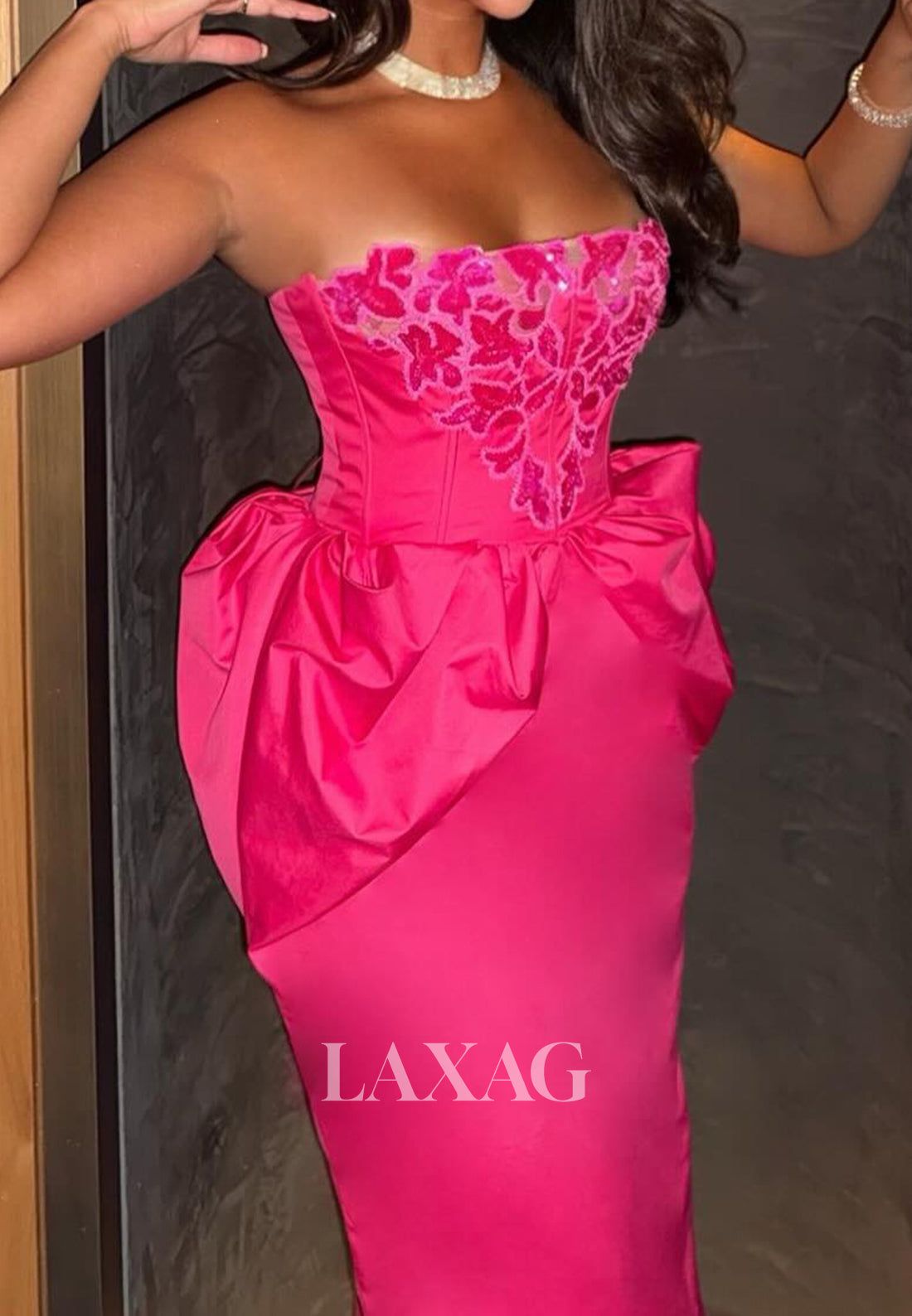 Tube Top Sleeveless Mermaid Evening Dress Sequined Applique Satin Pleated Formal Gowns