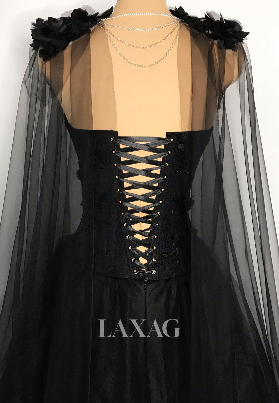 Sweethrart Sequined Applique A-Line Wedding Dress Sleeveless Pleated Tulle Formal Gowns