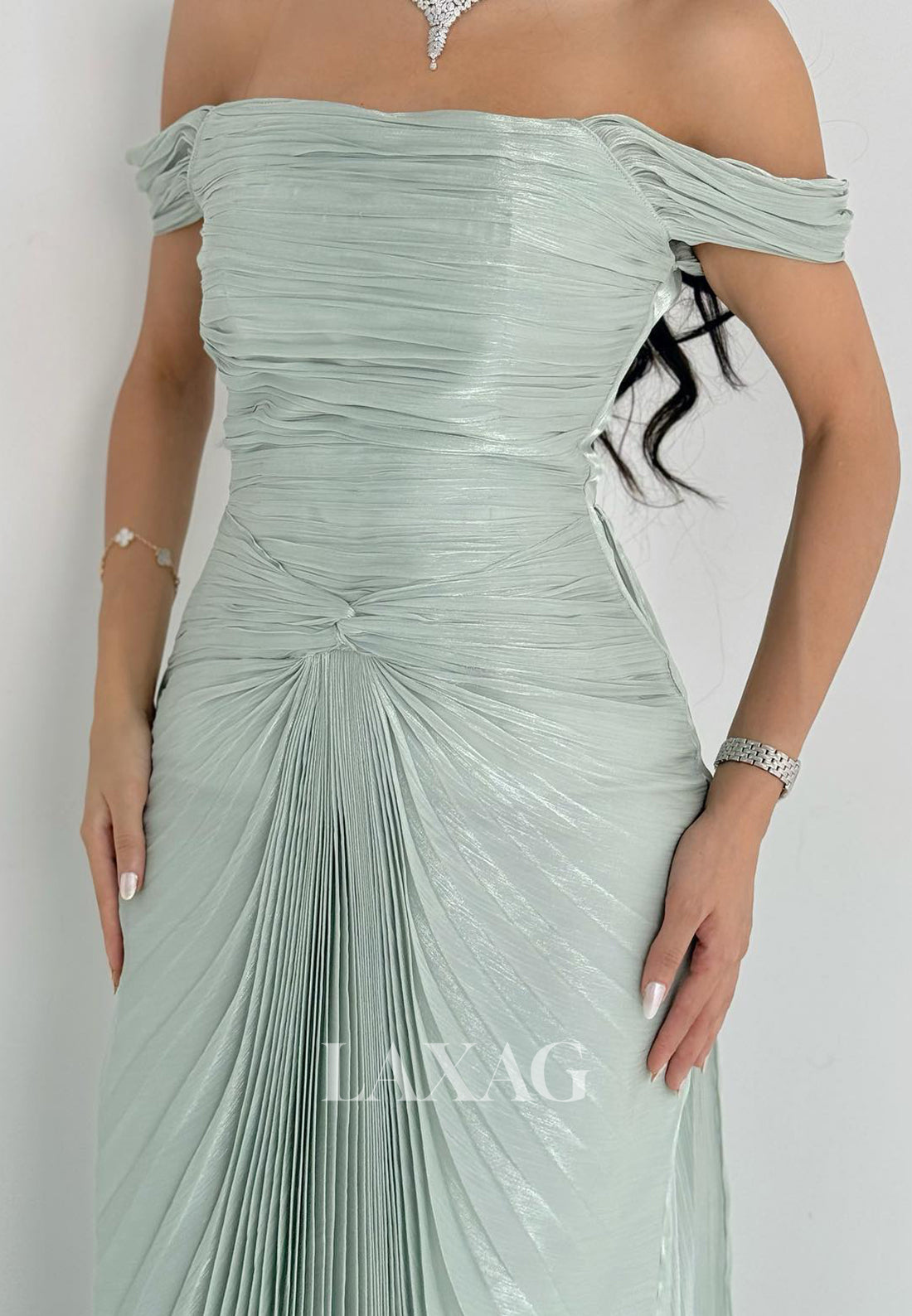 Bateau-Neck Off-Shoulder Sleeveless Mermaid Evening Dress Pleated Chiffon Formal Gowns