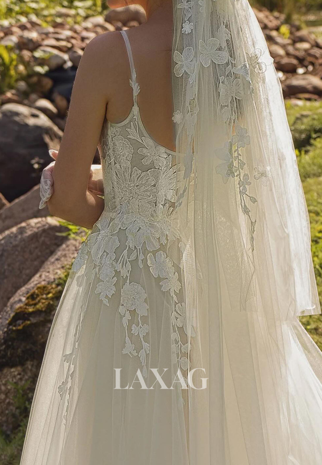 Square-Neck Spaghetti Straps Sleeveless Applique Pleated Tulle A-Line Wedding Dress with Train