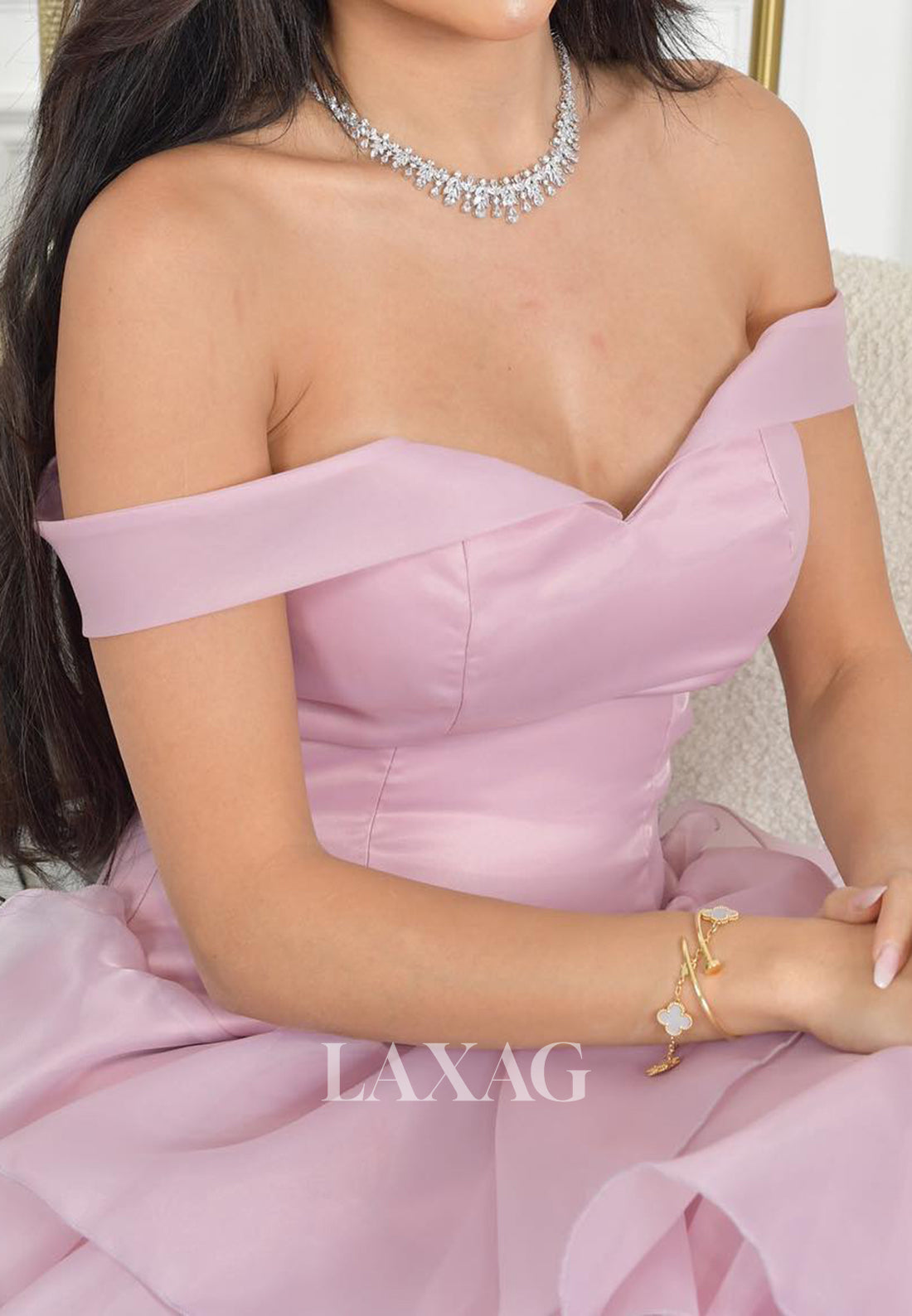 Off-Shoulder Tiered Chiffon A-Line Evening Dress Simple Sweetheart Sleeveless Formal Gowns