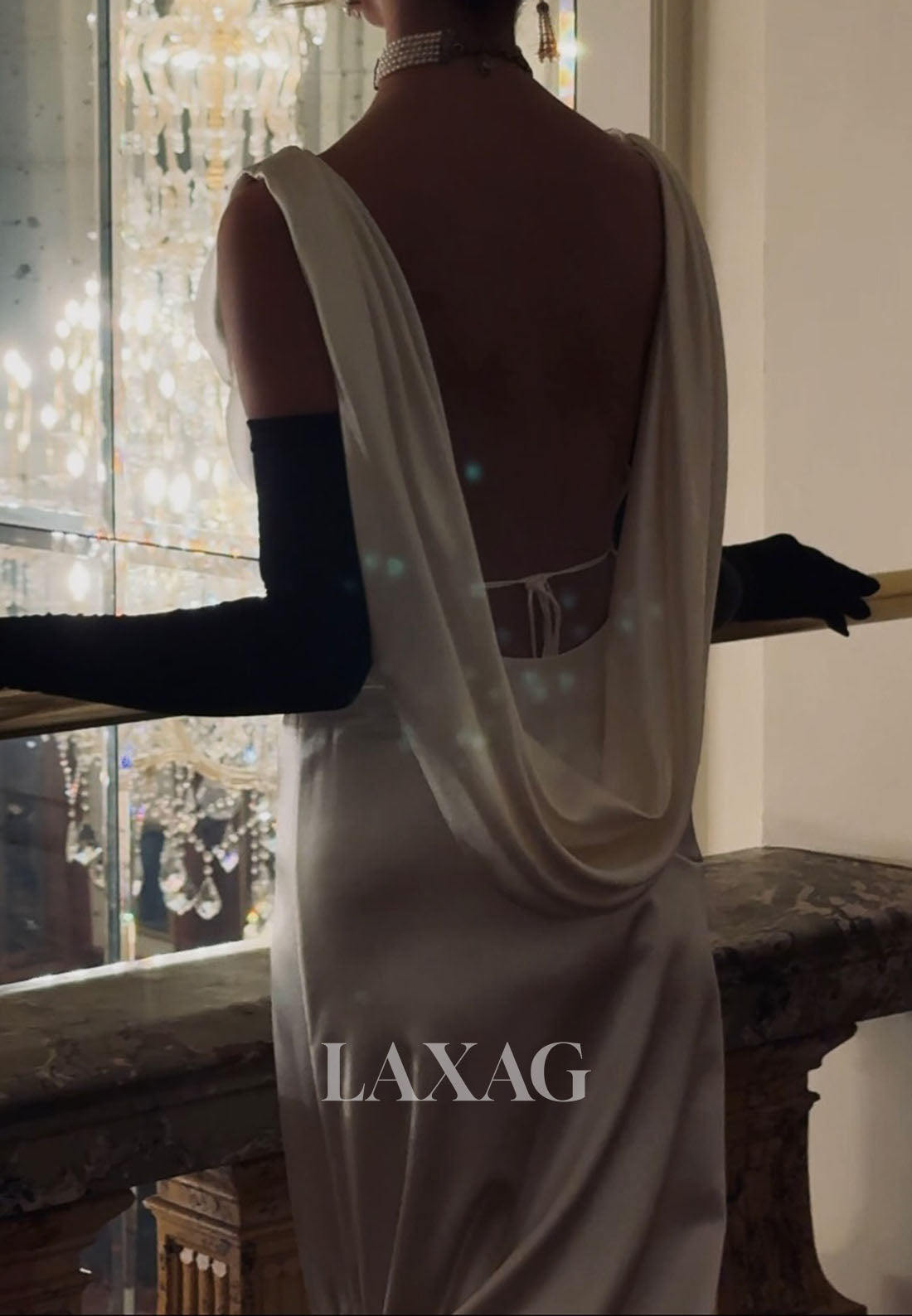 Scoop-Neck Straps Sleeveless Mermaid Evening Dress Pleated Satin Floor-Length Formal Gowns