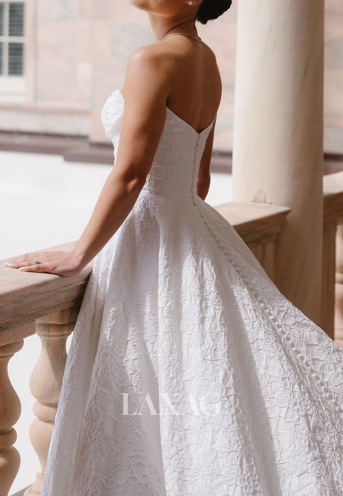 Sweetheart Off-Shoulder Bride Gowns Applique Pleated Satin A-Line Wedding Dress with Train