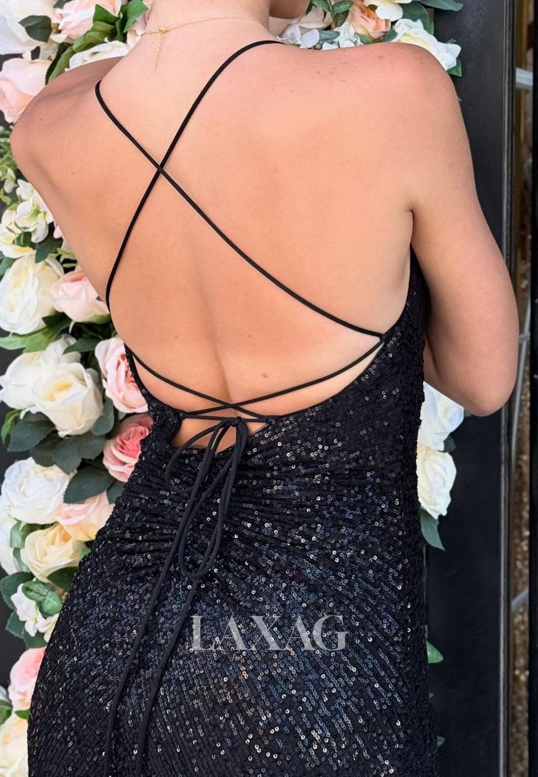 V-Neck Spaghetti Straps Floor-Length Party Gowns Fully Sequined Pleated Mermaid Prom Dress