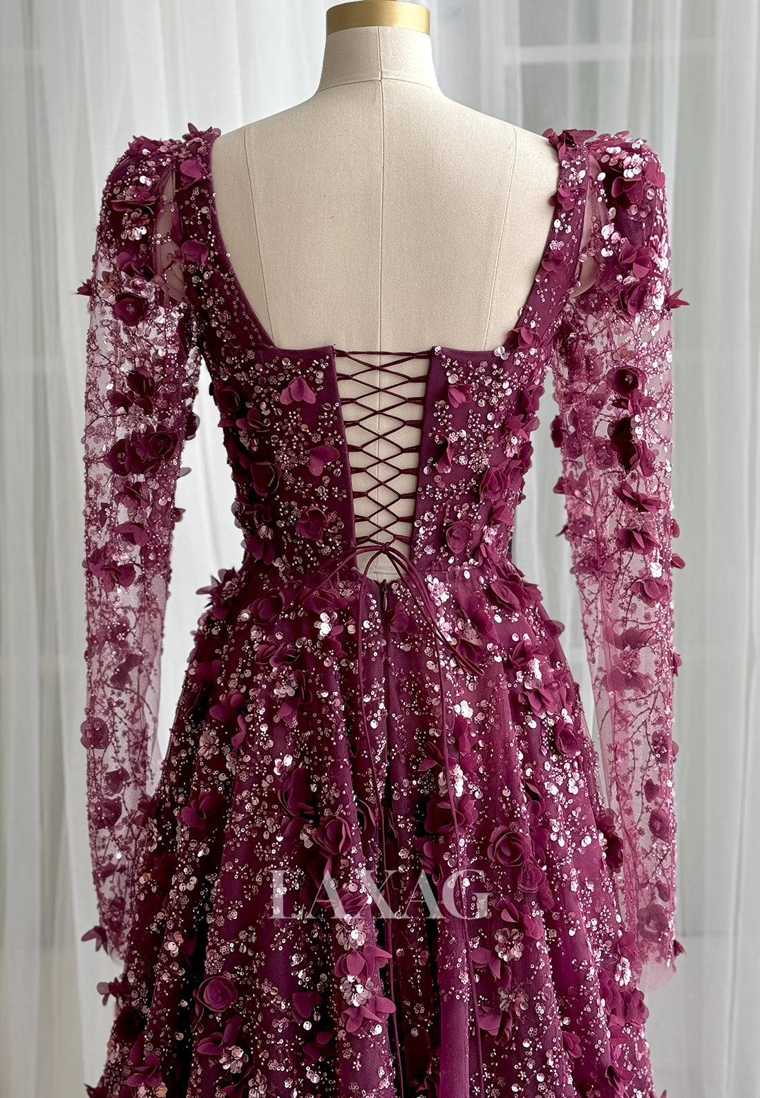 Sweetheart Long-Sleeves Pleated Tulle Party Gowns Sequined Floral Embellished A-Line Prom Dress