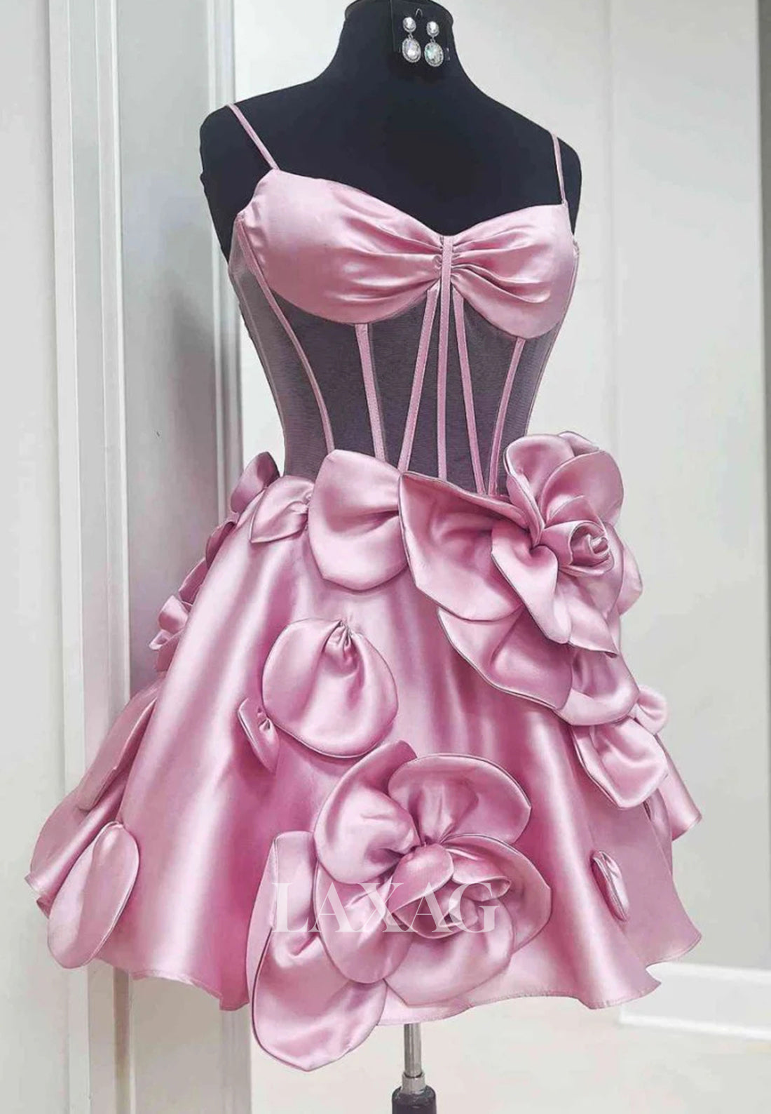 Spaghetti Straps Sweetheart Sleeveless Floral Embellished Pleated A-Line Homecoming Dress