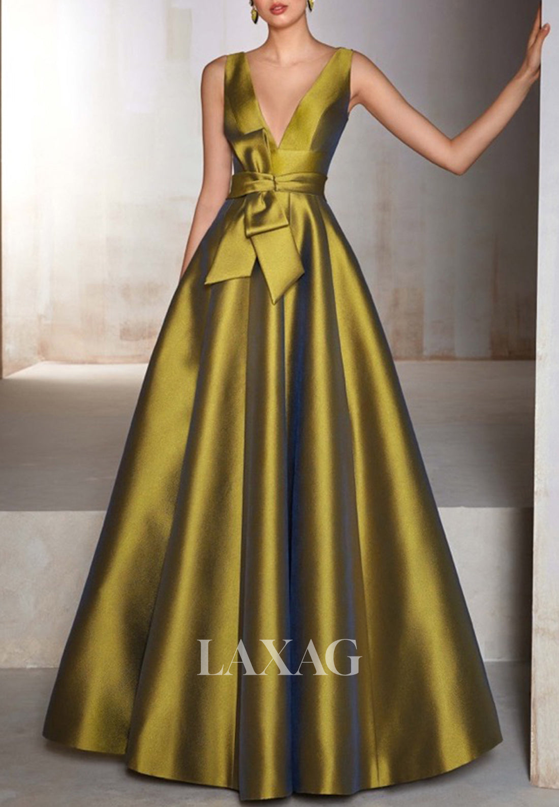 Deep V-Neck Straps Floor-Length Appliques Evening Dress Sleeveless Ple Laxag Deep V-Neck Straps Floor-Length Appliques Evening Dress Sleeveless Ple Laxag