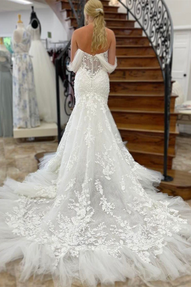 Sweetheart Sleeveless Allover Lace Applique Tulle Mermaid Wedding Dress with Train