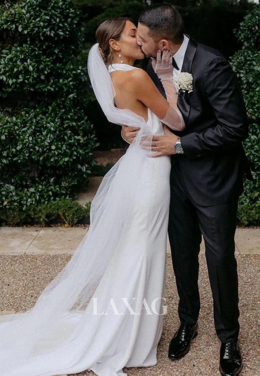 Halter-Neck Off-Shoulder Sleeveless Bride Gowns Pleated Satin Sweep Train Mermaid Wedding Dress