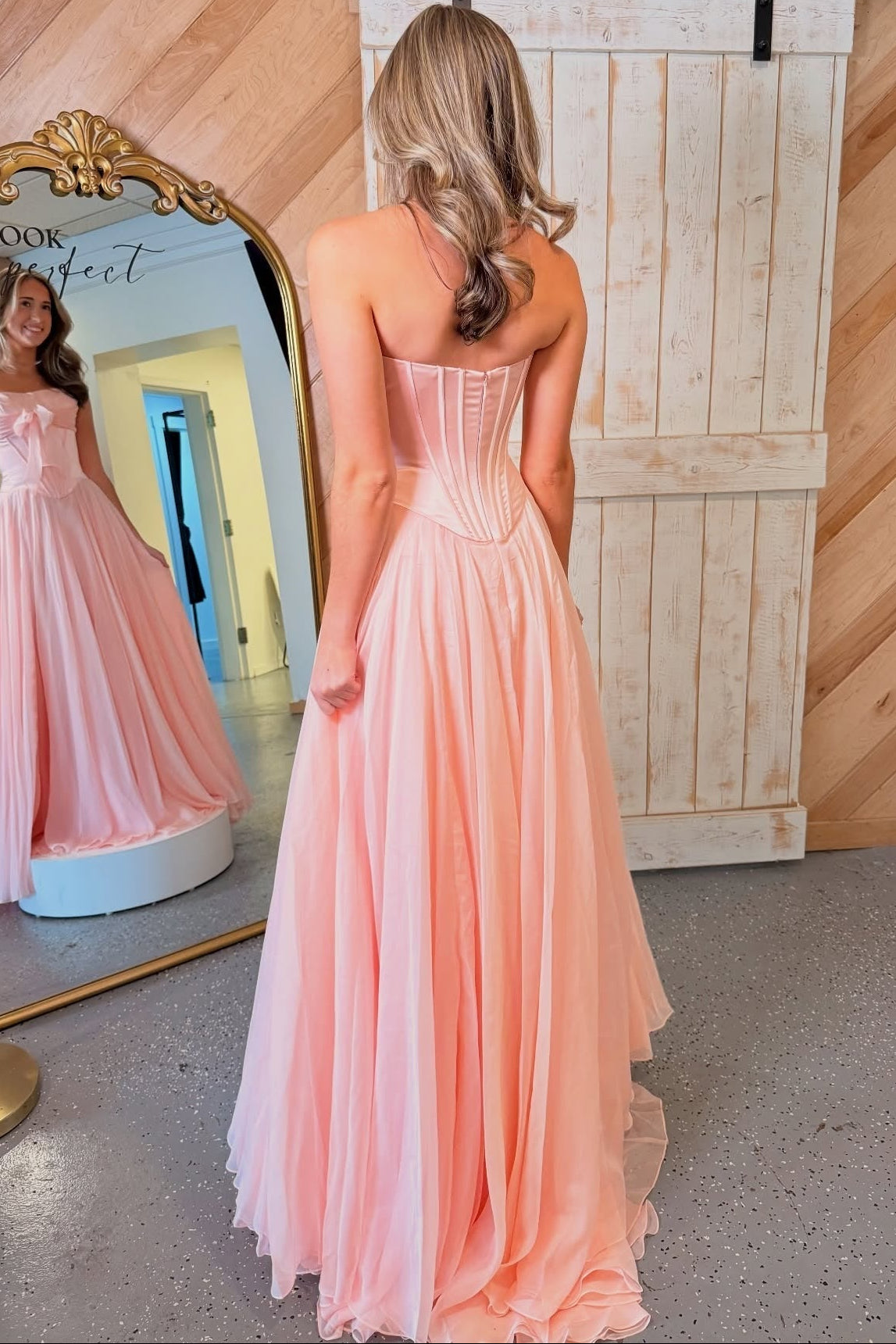 Strapless Chiffon Corset Floor-Length Prom Dress Sweetheart Pleated Party Gowns