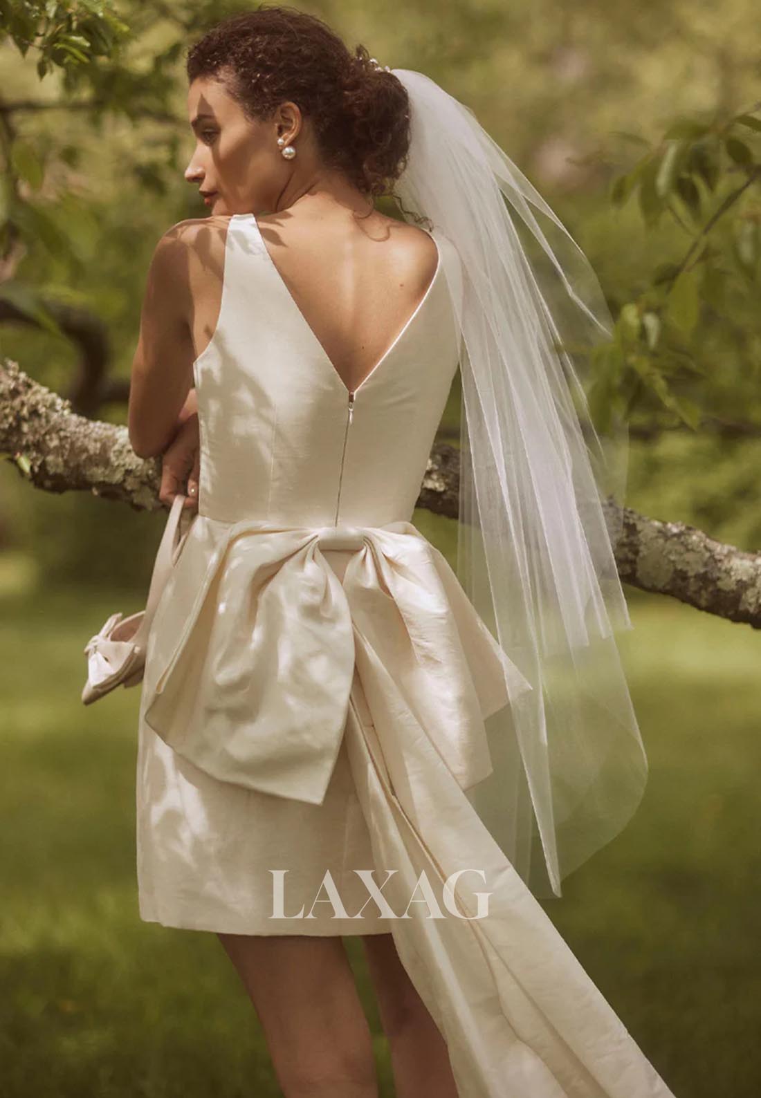 V-Neck Straps Sleeveless Short Beach Bride Gowns Off-Shoulder Satin Mermaid Wedding Dress with Big Bow