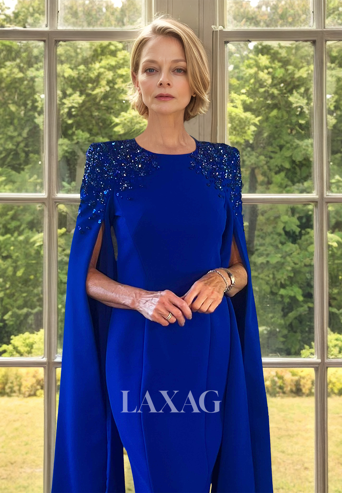 فستان كوكتيل من الساتان بفتحة رقبة دائرية ومطرز بالخرز، فستان أم العروس متوسط الطول بقصة حورية البحر