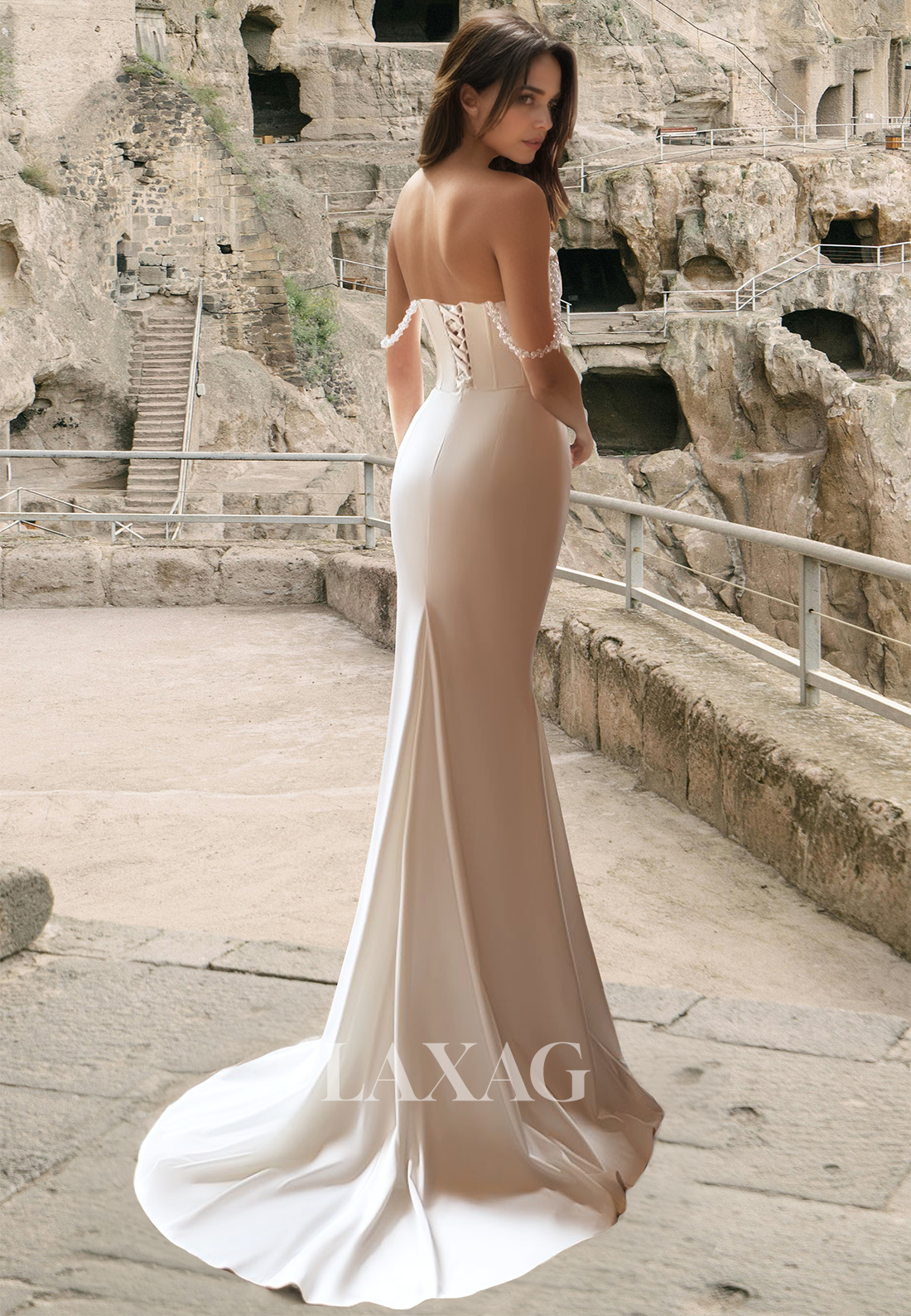 Beaded Sweetheart Sleeveless Mermaid Wedding Dress Off-Shoulder Pleated Satin Bride Gowns with Overskirt