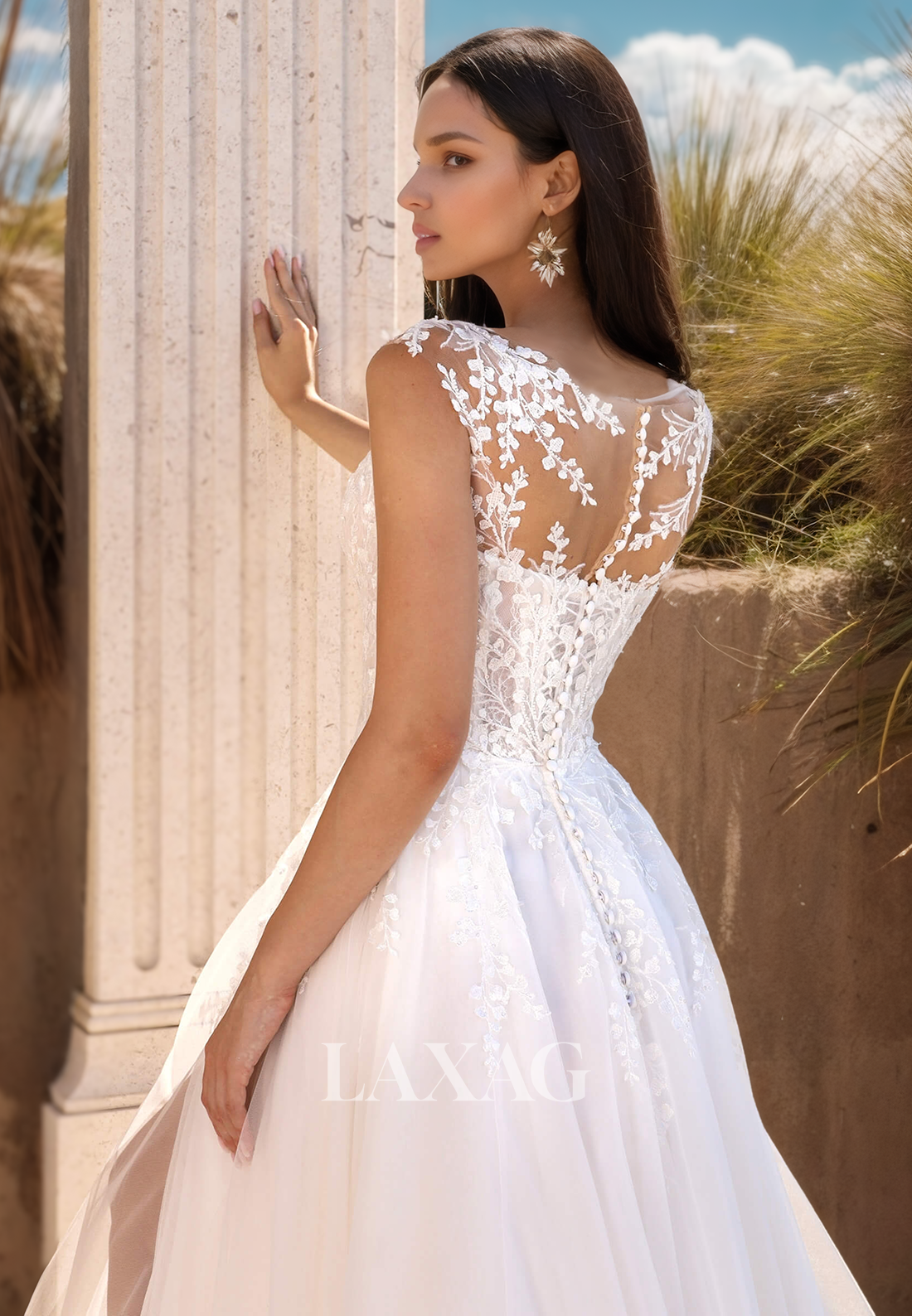 Deep V-Neck Sleeveless High Slit A-Line Wedding Dress Applique Pleated Sheer Tulle Bride Gowns