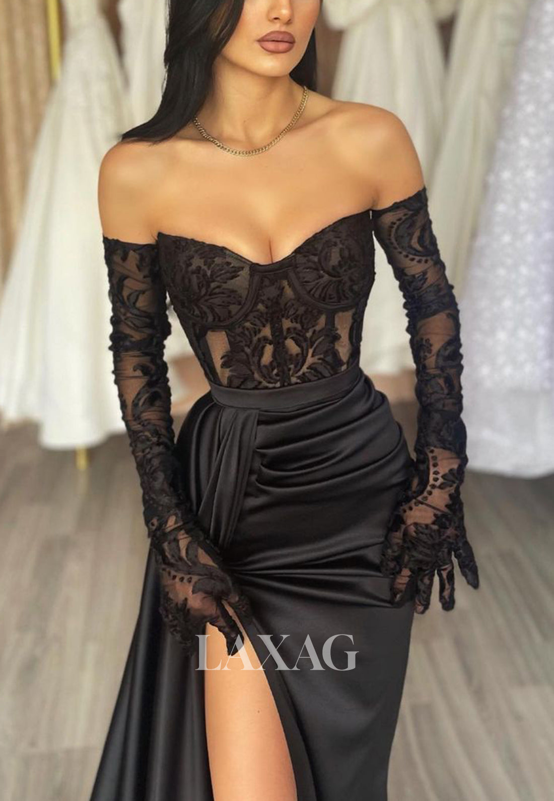 22102 - Sexy V-Neck Long Sleeves Lace Appliques High Slit Prom Dress with Train