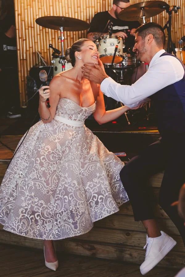 Sweetheart Off-Shoulder Sleeveless Lace Applique Pleated A-Line Wedding Dress