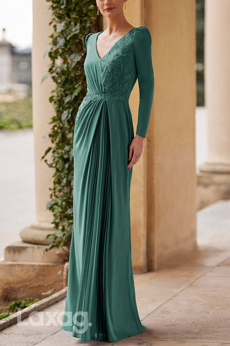 22993 - فستان أم العروس الأنيق من الساتان، مزين بالخرز، وفتحة رقبة على شكل حرف V وأكمام طويلة