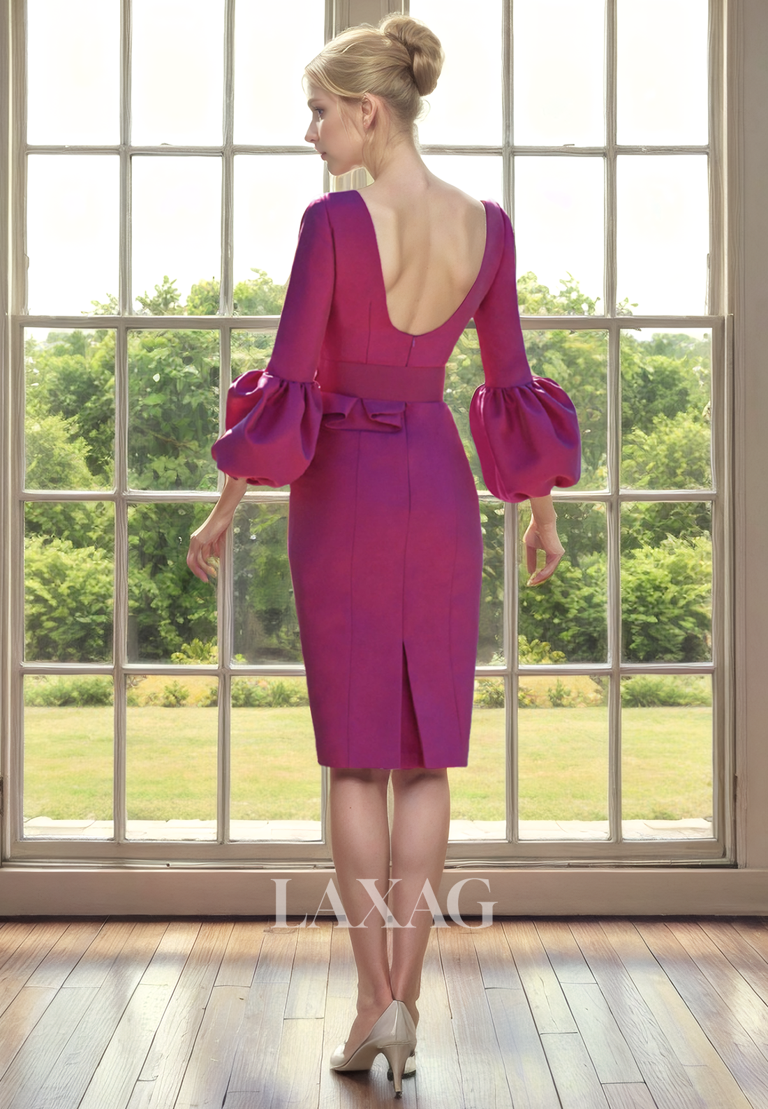 فستان أم العروس الأنيق من الساتان بطول الركبة وفتحة رقبة على شكل حرف V وأكمام ربعية وحزام إمبراطوري