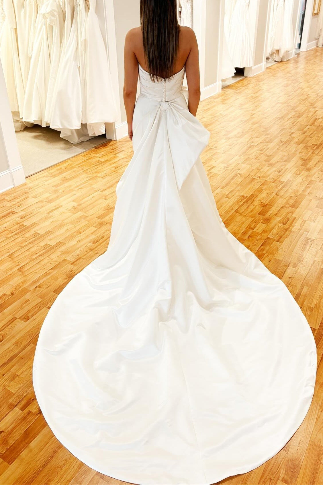 Sweetheart Off-Shoulder Sleeveless Satin Pleated Mermaid Wedding Dress with Train