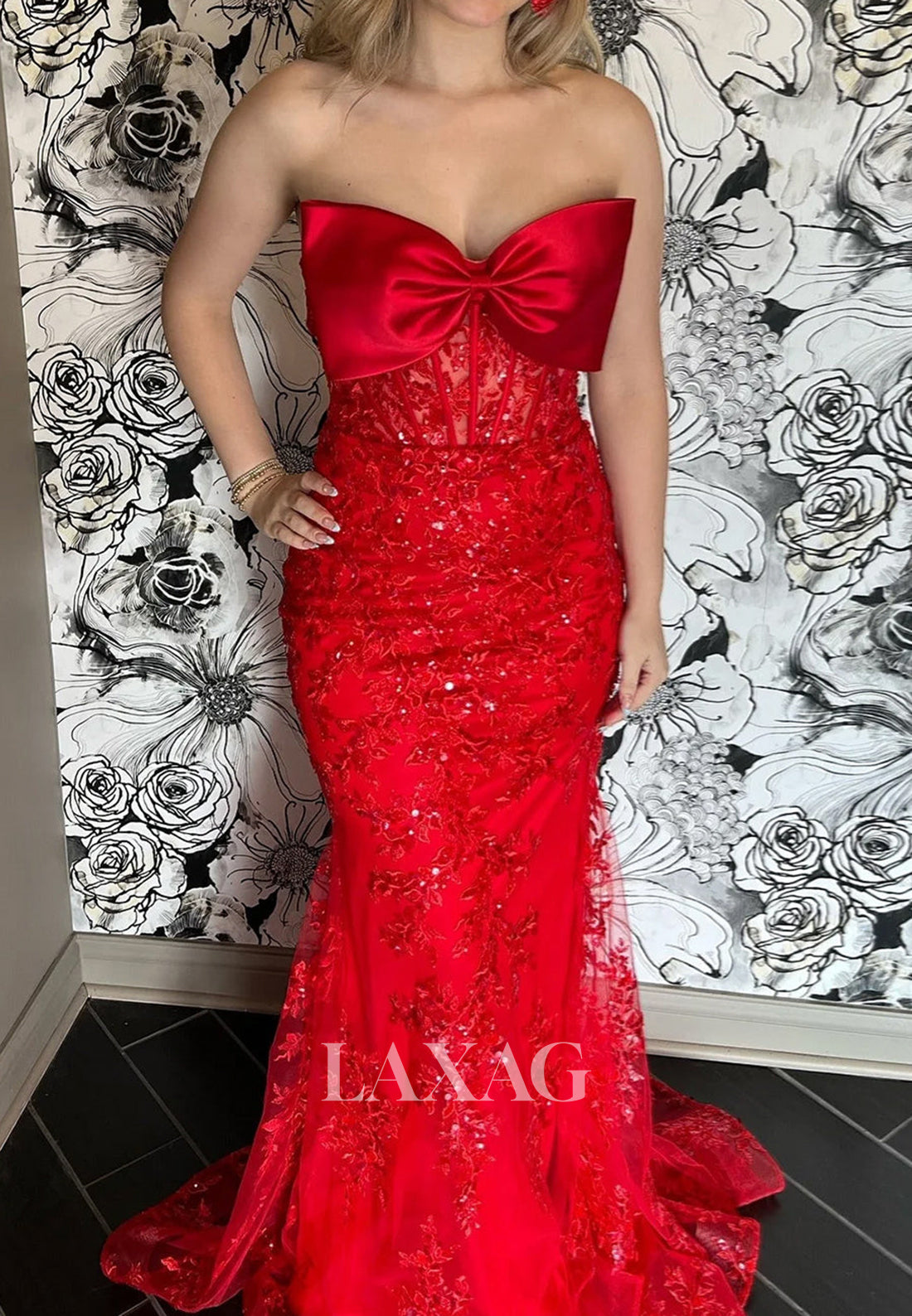 Bow-Sweetheart Sleeveless Off-Shoulder Mermaid Prom Dress Allover Lace Applique Sequined Party Gowns