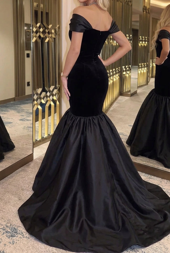 Off-Shoulder Mermaid Gown with Trumpet Skirt