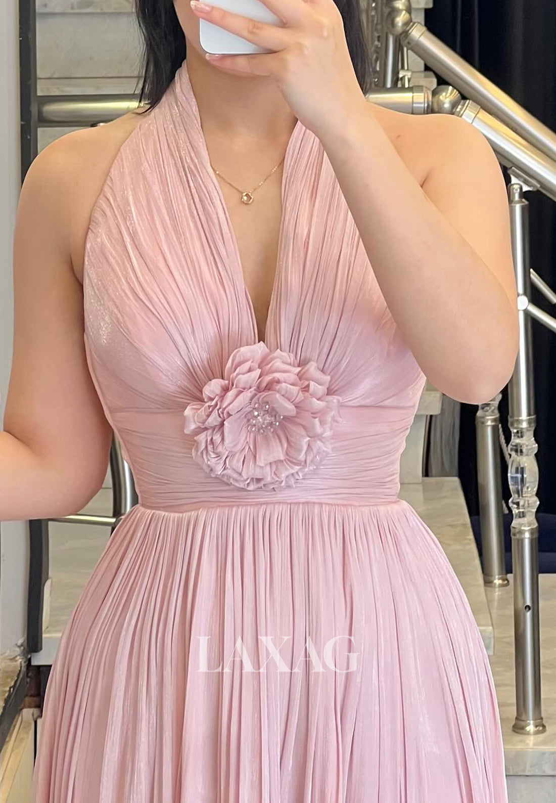 Halter V-Neck Sleeveless A-Line Evening Dress Floral Embellished Pleated Chiffon Formal Gowns