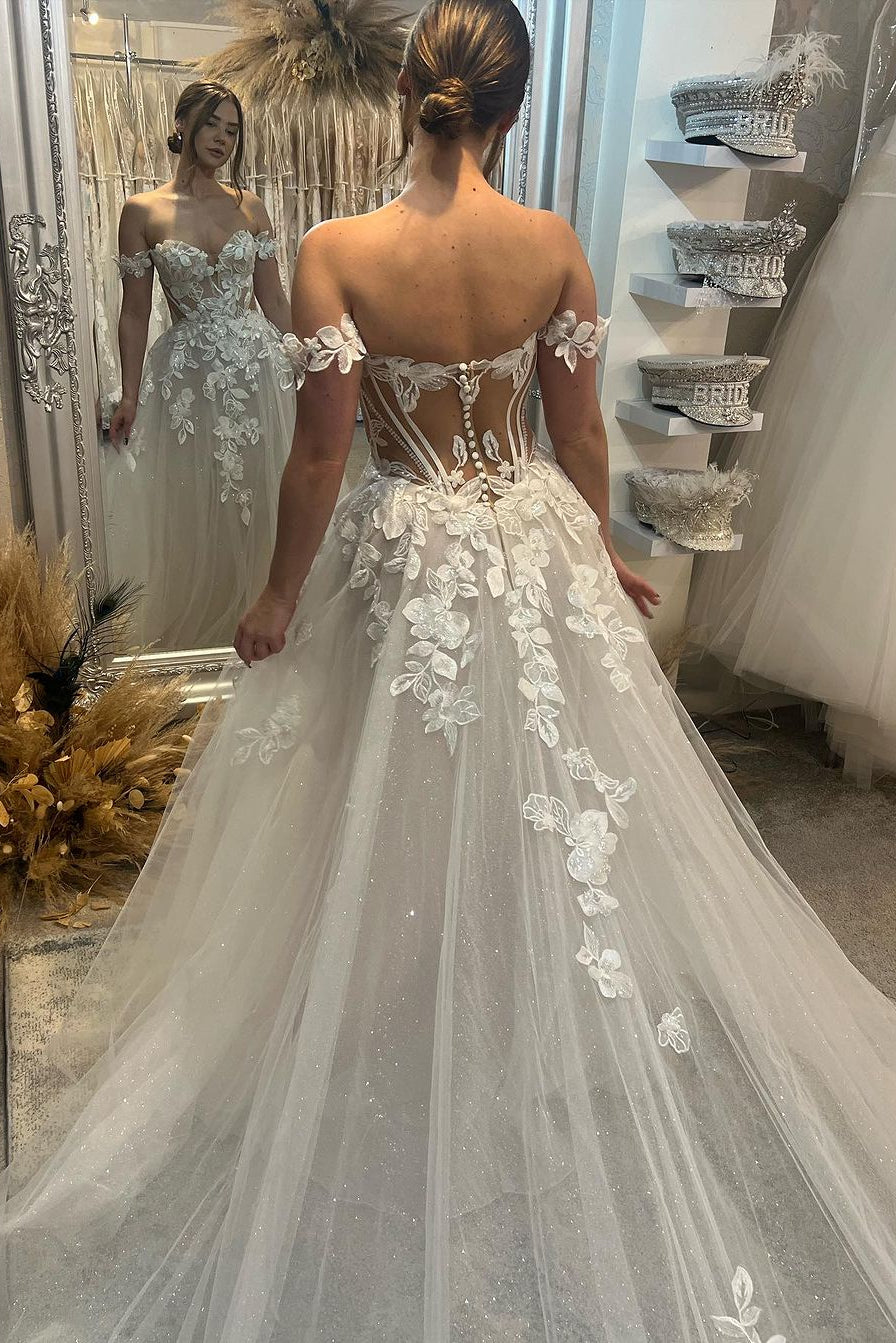 Sweetheart Sleeveless Applique Tulle Pleated Sweep Train A-Line Wedding Dress