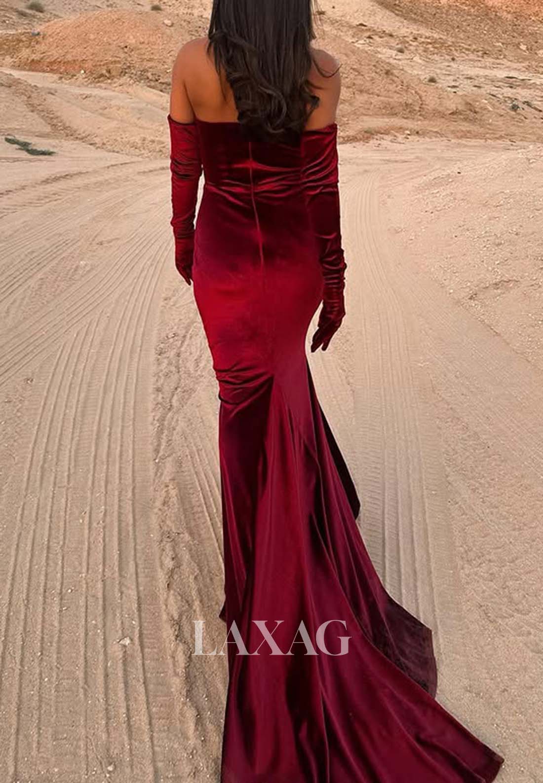 Scoop-Neck Off-Shoulder Sleeveless Mermaid Evening Gowns Pleated Satin Formal Gowns with Gloves