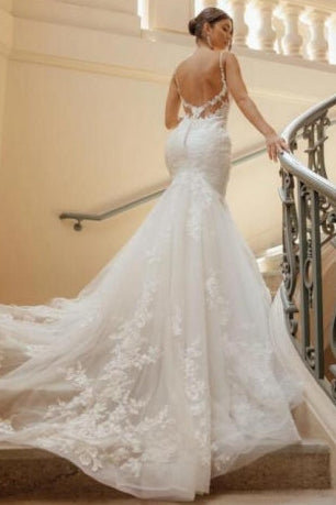Deep V-Neck Spaghetti Straps Applique Tulle Pleated Trumpet Mermaid Wedding Dress