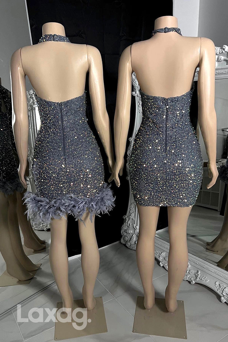 13155 - فستان أسود قابل للفصل مزين بالريش اللامع وفتحات على شكل هالتر لحفل التخرج