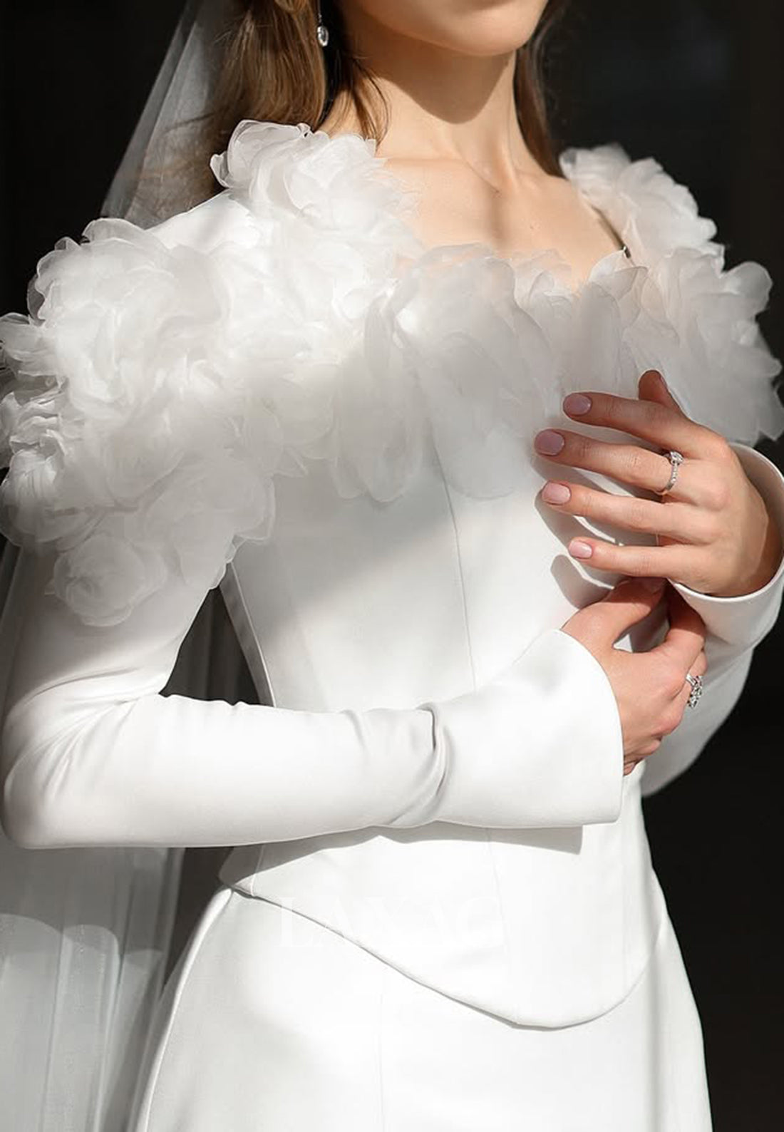 Scoop-Neck Long-Sleeves Tulle Floral Embellished Satin A-Line Wedding Dress with Tulle Train