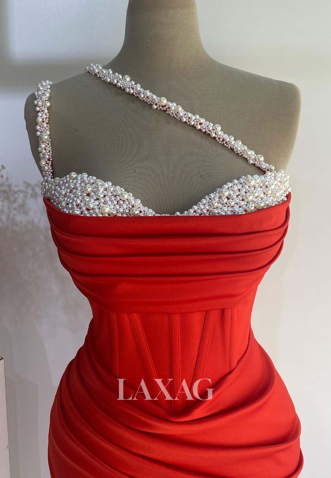 Spaghetti Straps Sleeveless Pleated Mermaid Formal Gowns Sweetheart Beaded Satin Evening Dress