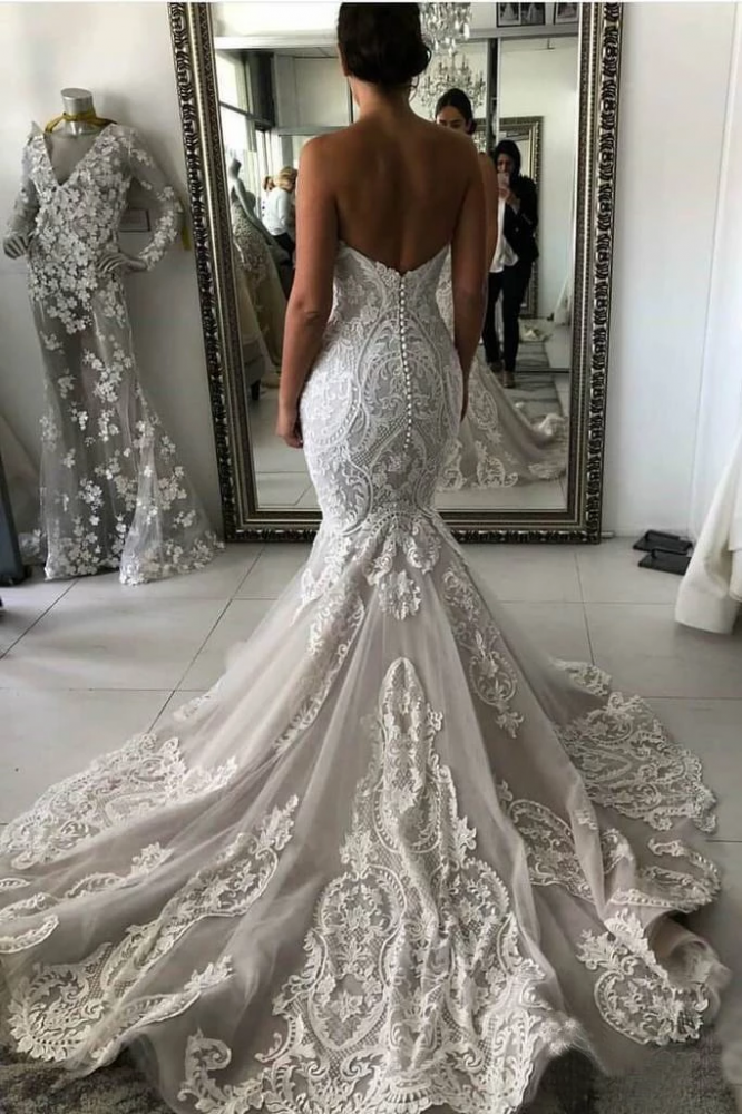 Sweetheart Off-Shoulder Applique Tulle Trumpet Mermaid Wedding Dress with Train