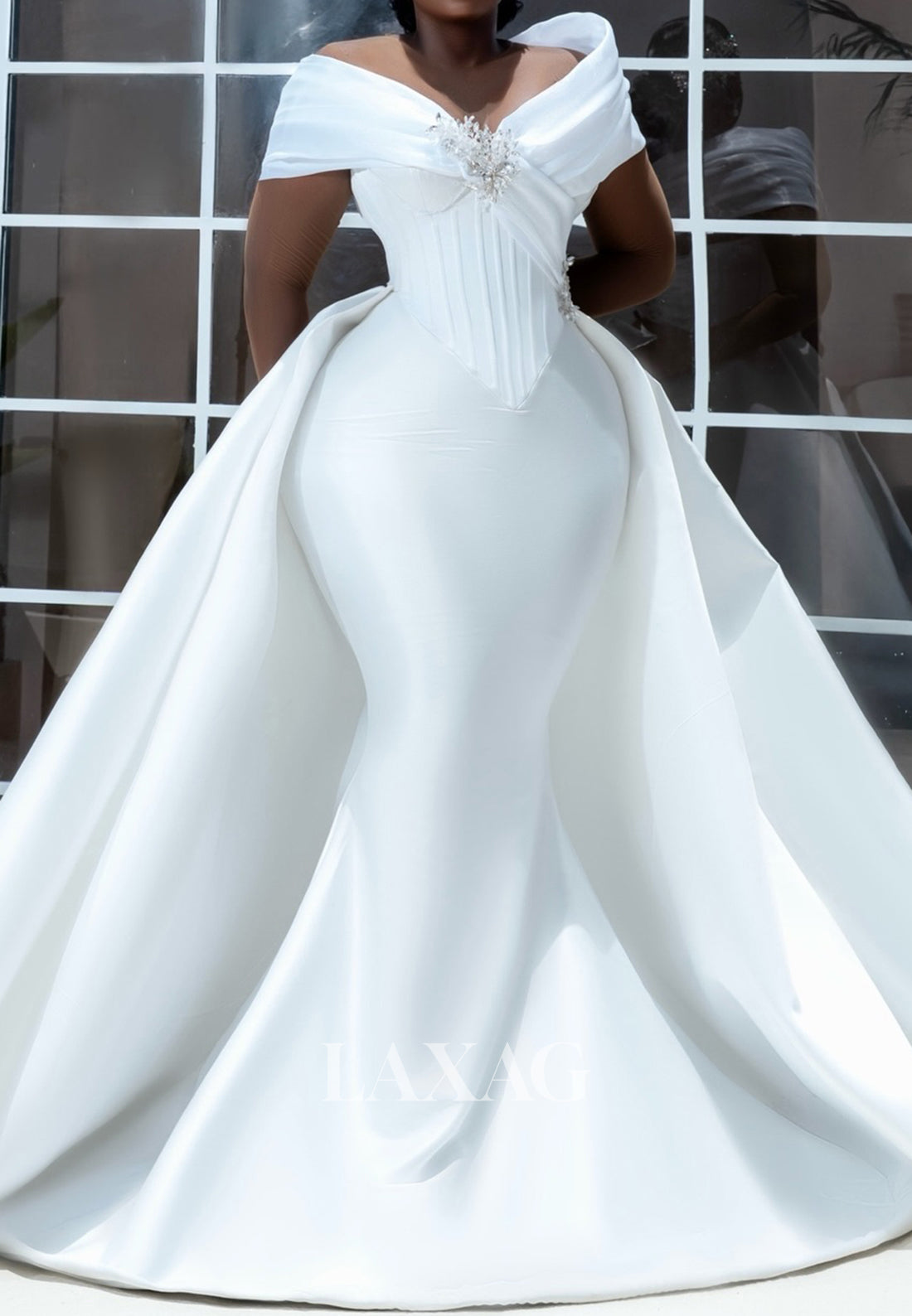 V-Neck Cap-Sleeves Beaded Satin Pleated Trumpet Mermaid Wedding Dress with Train