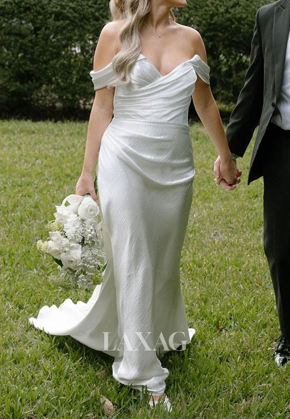 V-Neck Sleeveless Sweep Train Mermaid Wedding Dress Off-Shoulder Pleated Satin Bride Gowns