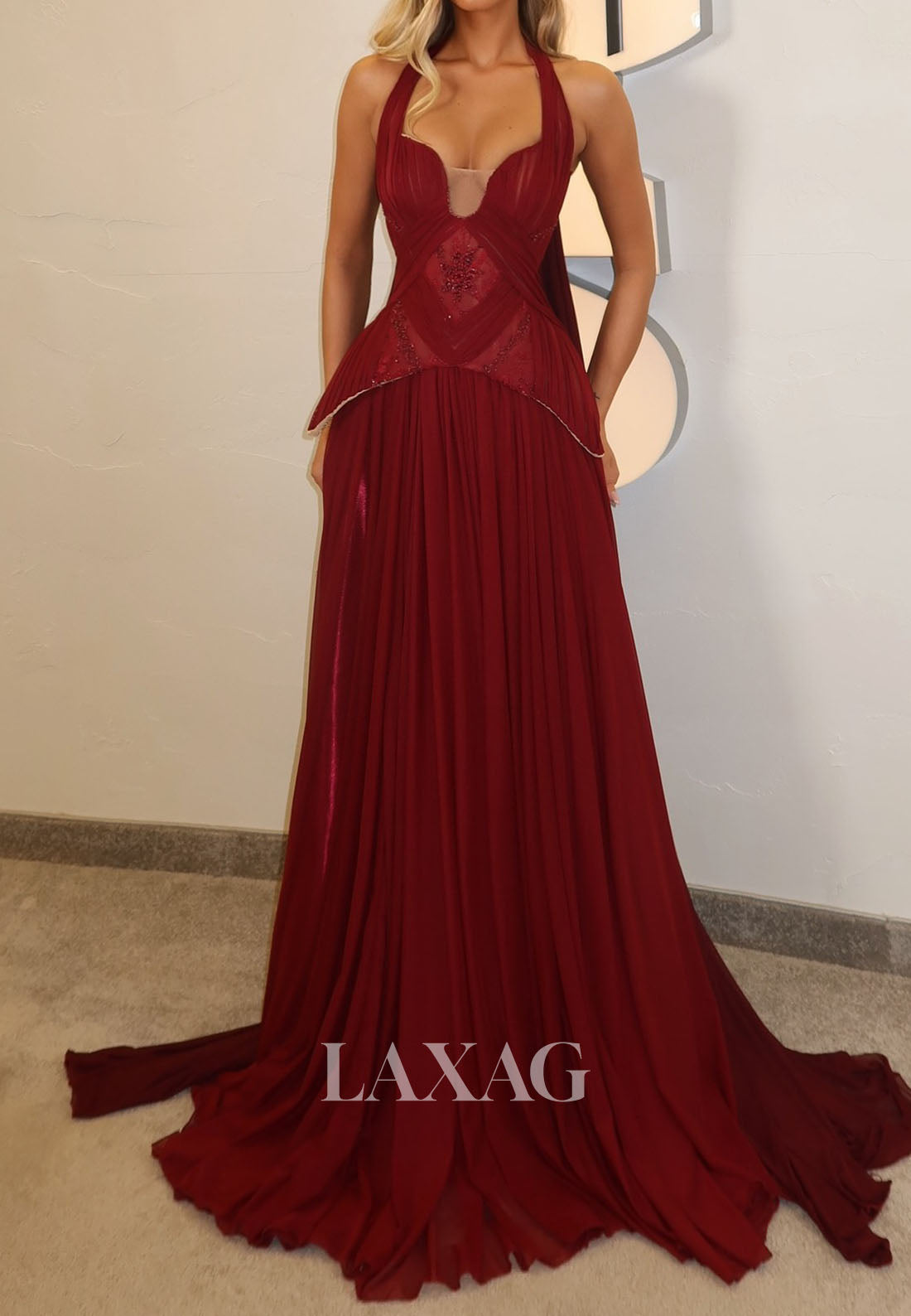 Halter Sweetheart Sleeveless Pleated Tulle Formal Gowns Off-Shoulder Sequined Beaded A-Line Evening Dress