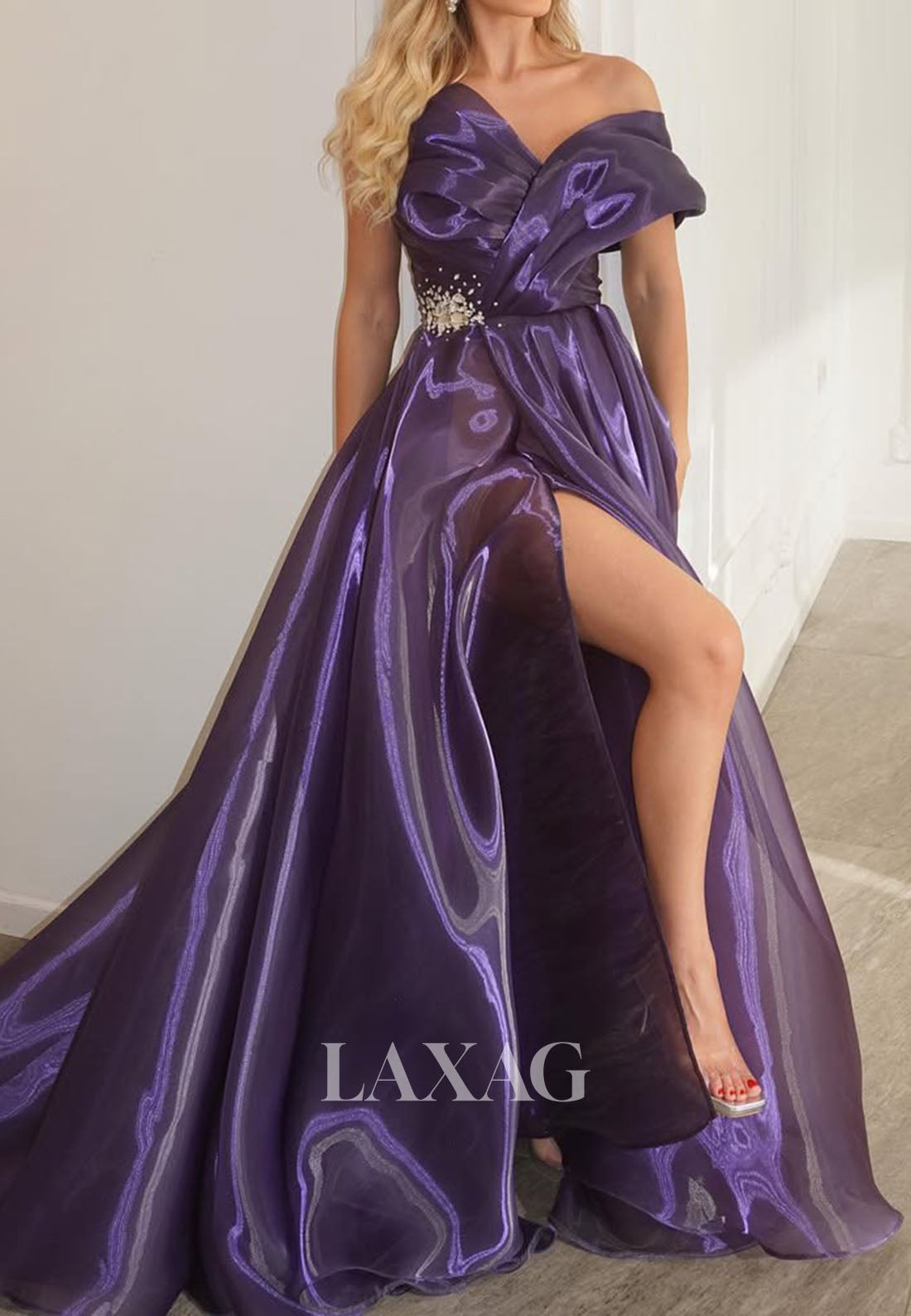 V-Neck Sleeveless A-Line Prom Dress Off-Shoulder Beaded Pleated Chiffon Party Gowns with High Slit