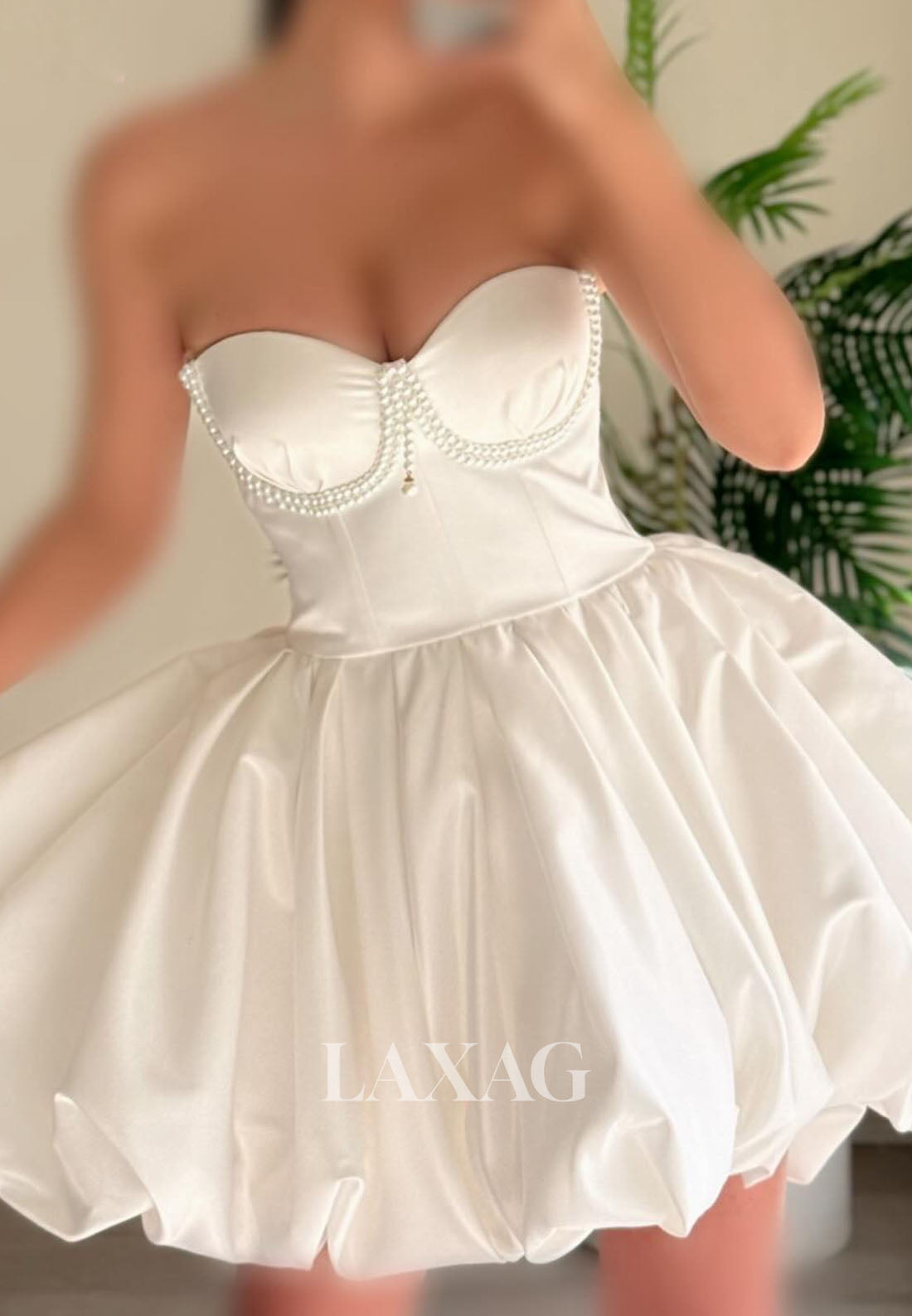 Sweetheart Off-Shoulder Sleeveless Pearls Pleated Satin Short A-Line Party Homecoming Dress