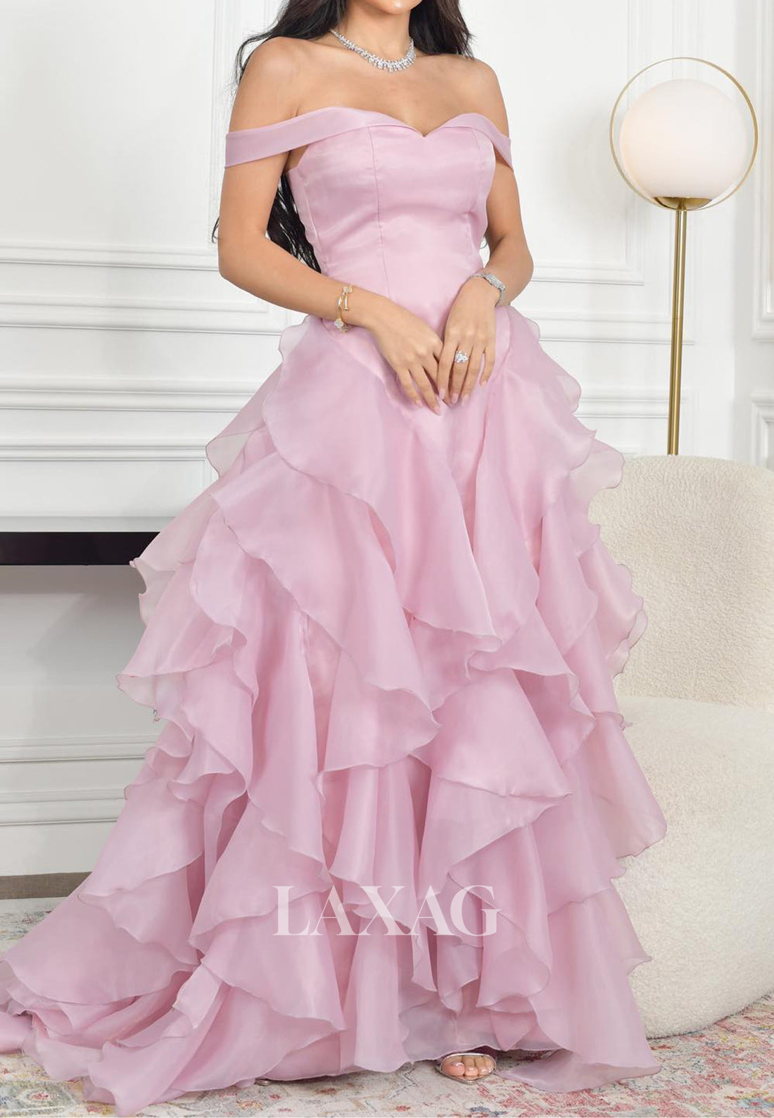 Off-Shoulder Tiered Chiffon A-Line Evening Dress Simple Sweetheart Sleeveless Formal Gowns