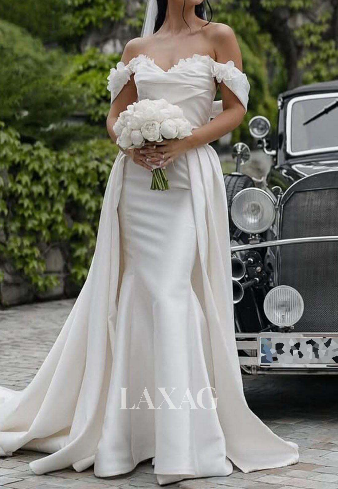 Sweetheart Sleeveless Mermaid Wedding Dress Off-Shoulder Floral Embellished Satin Bride Gowns