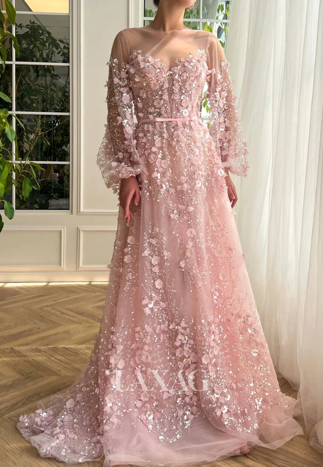 Sweetheart Long-Sleeves Sequined Party Gowns Tulle Floral Embellished A-Line Prom Dress