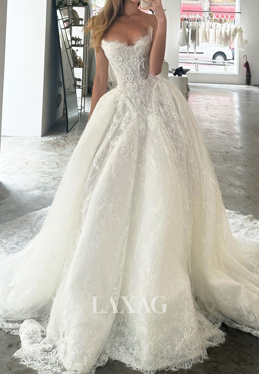 Off-Shoulder Sweetheart Long-Sleeves Pearls Lace Applique Tulle A-Line Wedding Dress with Train