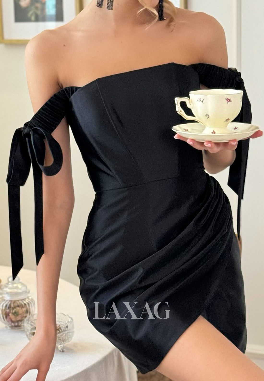 Bateau-Neck Off-Shoulder Sleeveless Pleated Satin Simple Mermaid Party Homecoming Dress