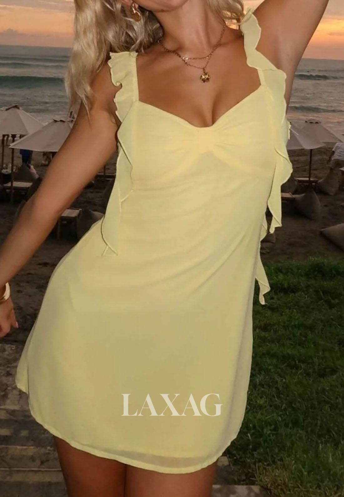 V-Neck Spaghetti Straps Sleeveless Pleated Chiffon A-Line Party Homecoming Dress