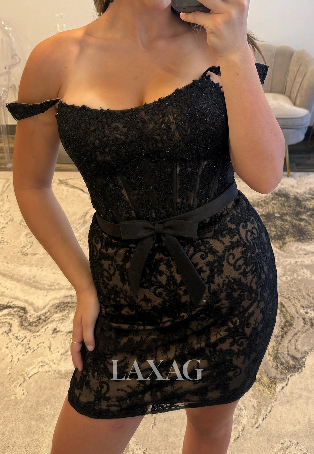 Scoop-Neck Off-Shoulder Sleeveless Beaded Lace Applique Short Mermaid Party Homecoming Dress